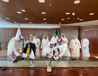 الكويت والمملكة المتحدة توقعان مذكرة تفاهم تنظم التشغيل الجوي بين البلدين